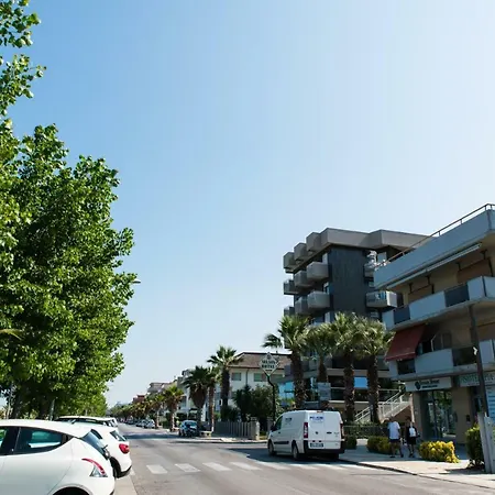 Acquamarina Lägenhet *